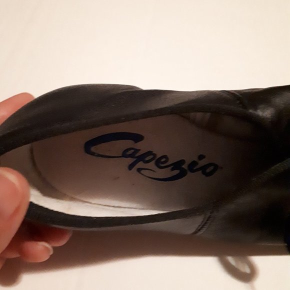 Capezio Jazz Dance Shoes - Picture 7 of 11